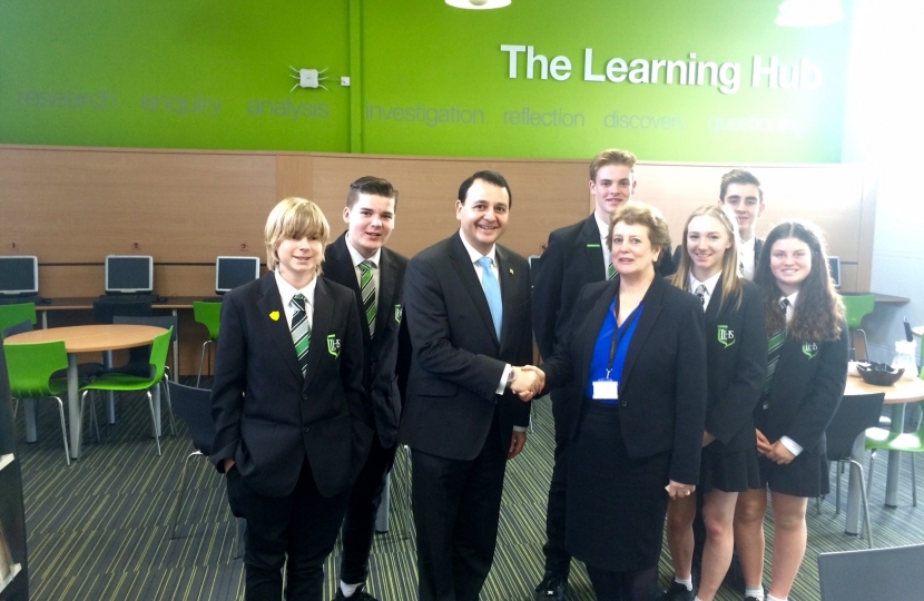 Alberto meets pupils and staff at Lutterworth High School