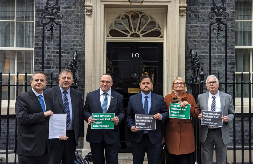 Alberto and local councillors handing HNRFI petition to Downing St.