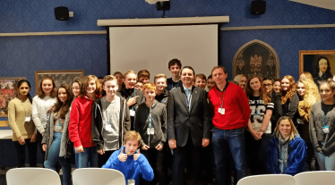 Students visit parliament